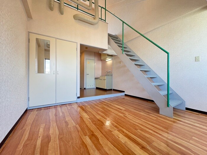 物件内観写真8　(居室)