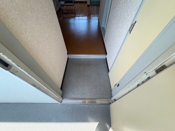 物件内観写真9　(玄関)