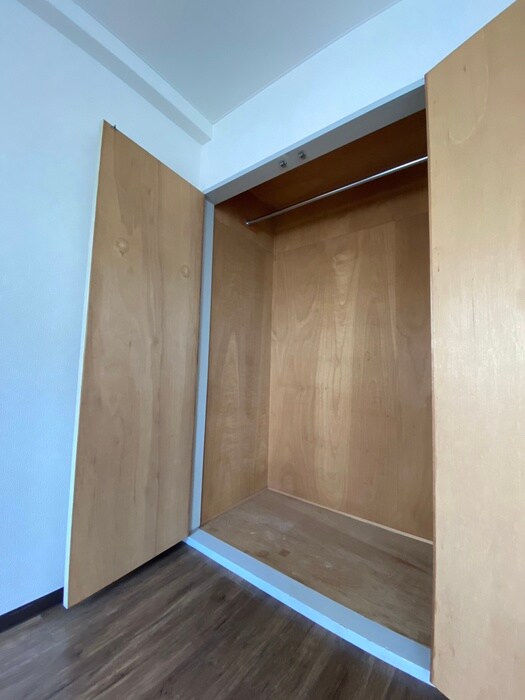 物件内観写真12　(収納)