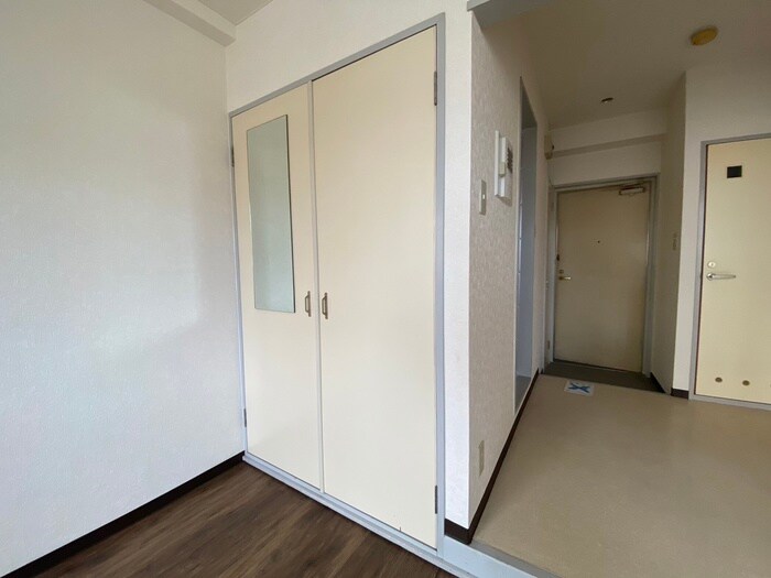 物件内観写真12　(収納)