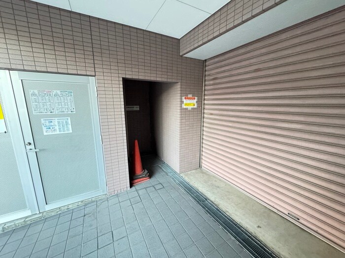 物件外観写真5　(駐輪場)