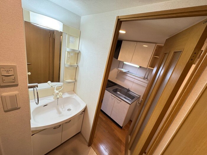 物件内観写真14　(洗面)