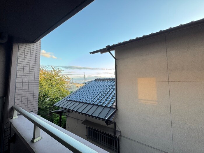 物件内観写真20　(室内からの展望)