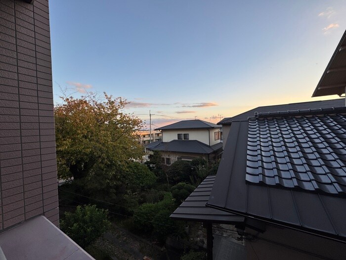 物件内観写真21　(室内からの展望)