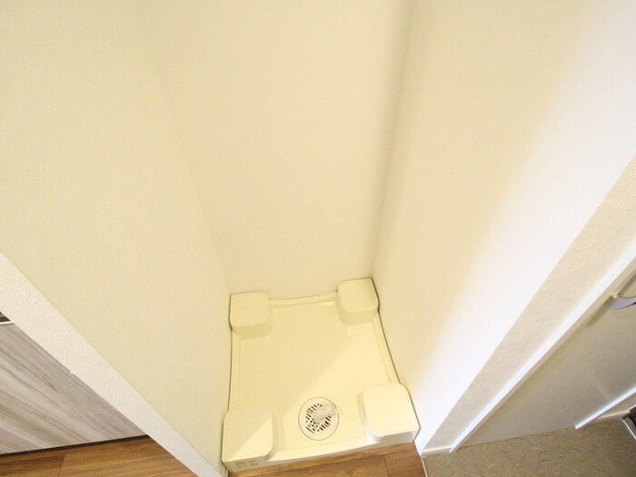 物件内観写真15　(洗濯機置場)