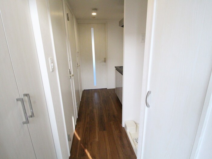 物件内観写真18　(廊下)