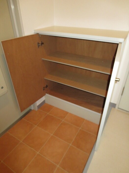 物件内観写真15　(靴箱)