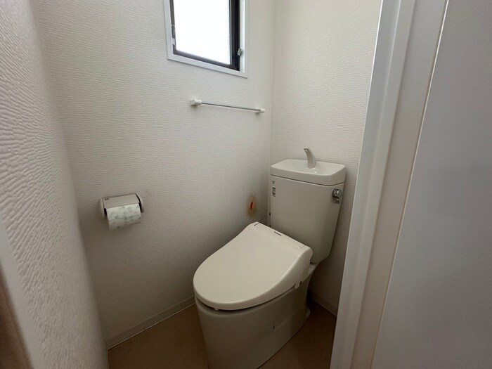 物件内観写真11　(トイレ)