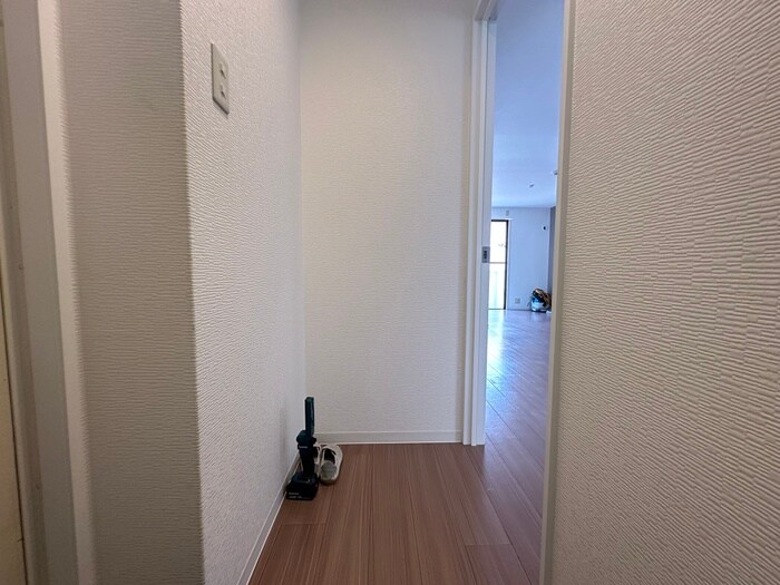 物件内観写真16　(廊下)