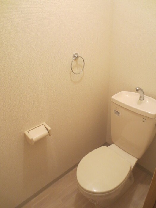 物件内観写真13　(トイレ)