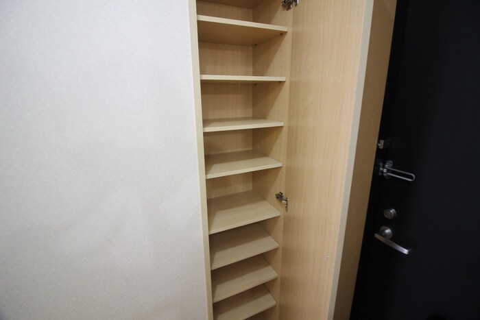 物件内観写真15　(靴箱)