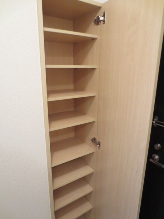 物件内観写真15　(靴箱)