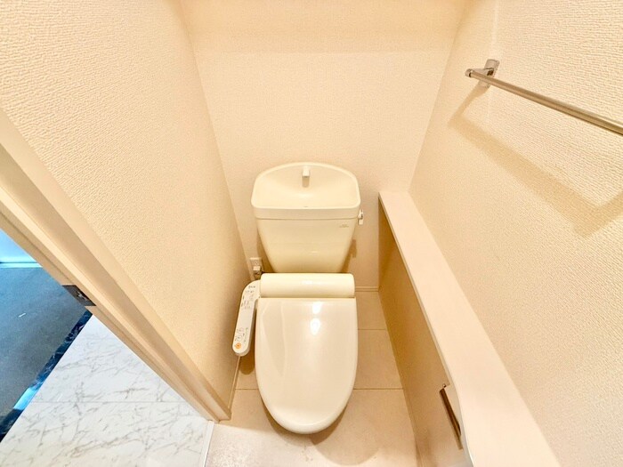 物件内観写真14　(トイレ)