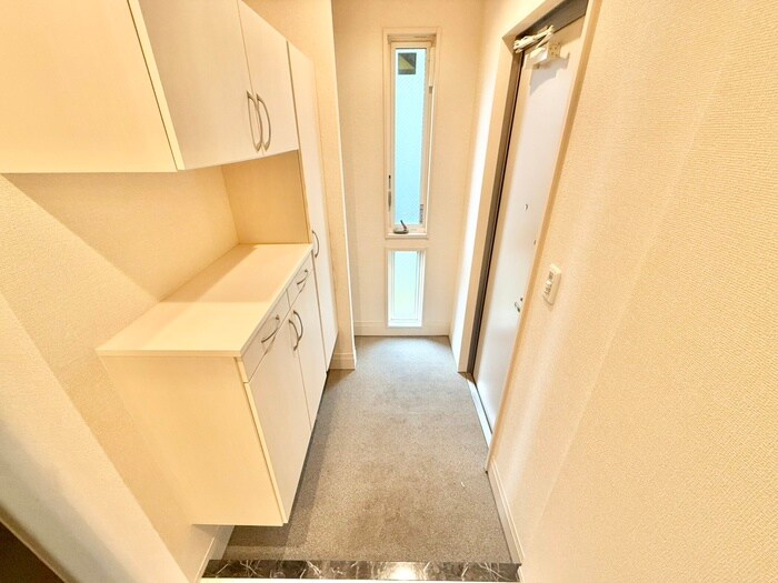 物件内観写真16　(玄関)