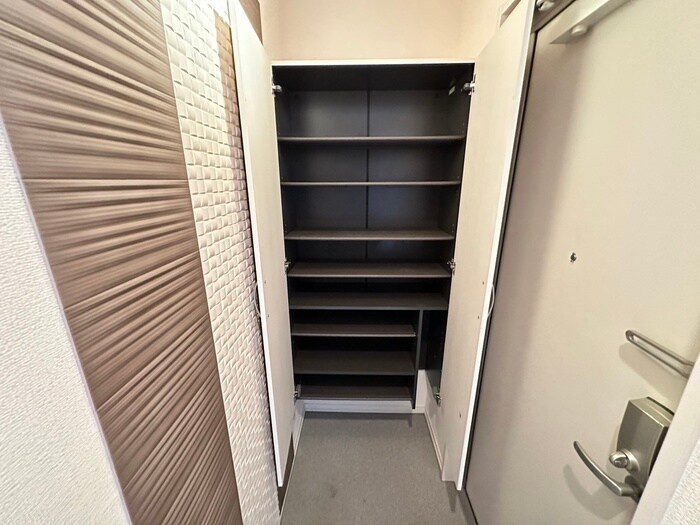 物件内観写真17　(靴箱)