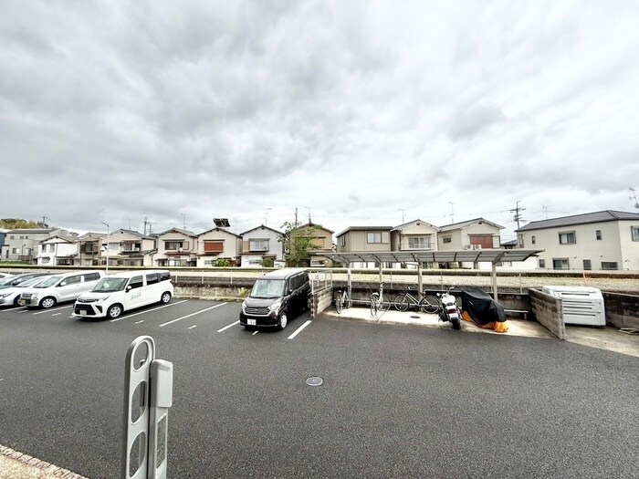 物件内観写真22　(室内からの展望)