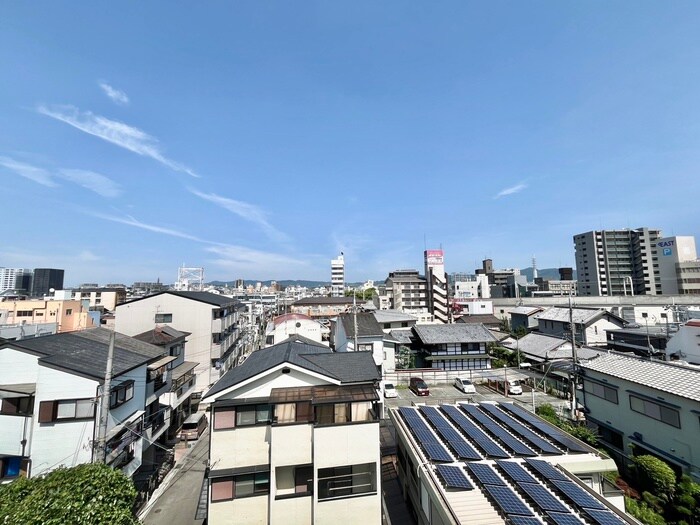 物件内観写真16　(室内からの展望)