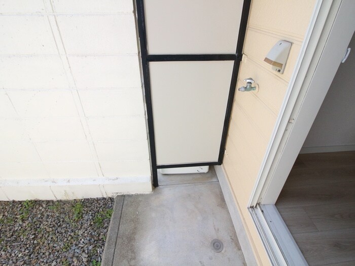 物件内観写真17　(洗濯機置場)