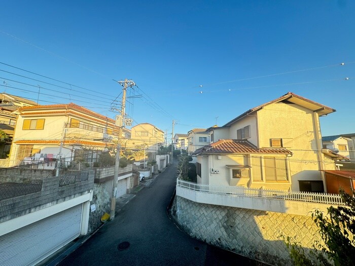 物件内観写真18　(室内からの展望)