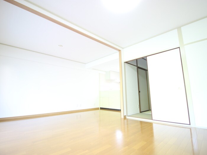 物件内観写真8　(居室)