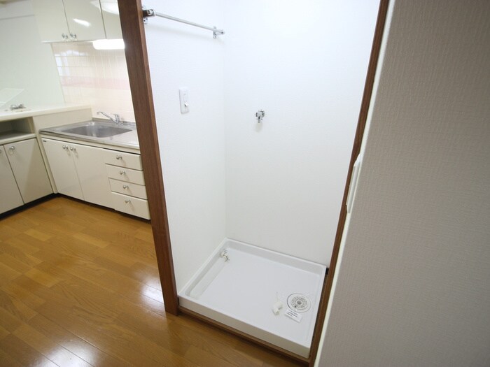 物件内観写真20　(洗濯機置場)