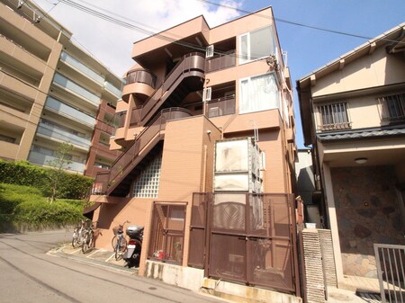 ｾﾗﾌﾟﾚｲｽﾞ城南外観写真