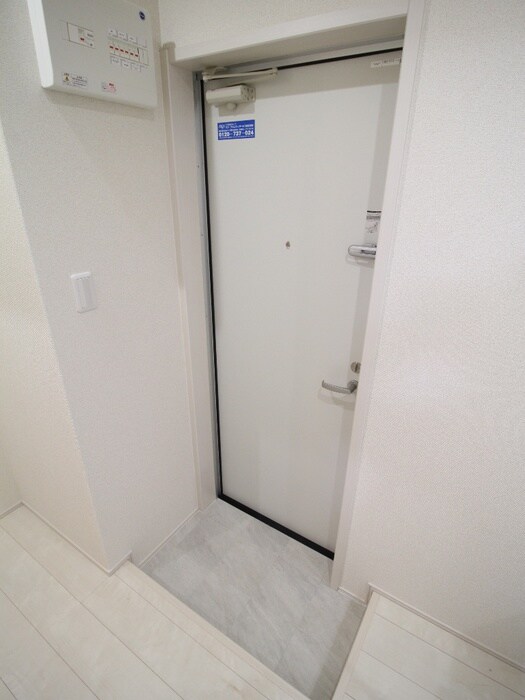 物件内観写真21　(玄関)