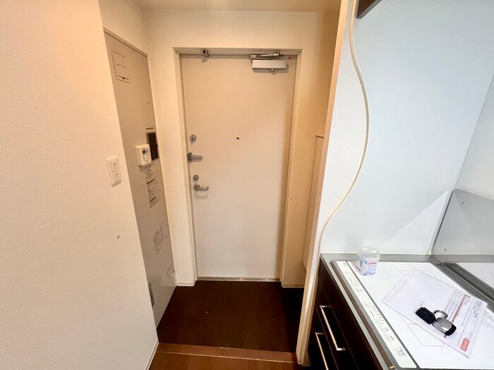 物件内観写真17　(玄関)