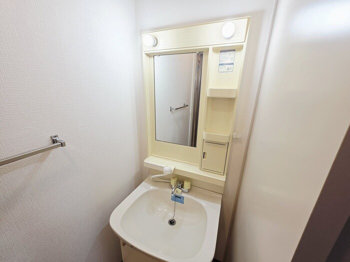 物件内観写真11　(洗面)