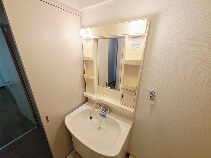 物件内観写真11　(洗面)