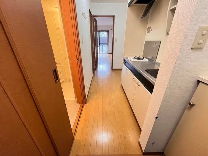 物件内観写真17　(廊下)