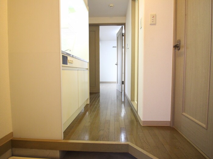 物件内観写真17　(廊下)