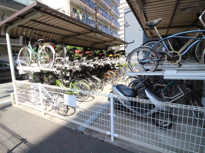 物件外観写真4　(駐輪場)