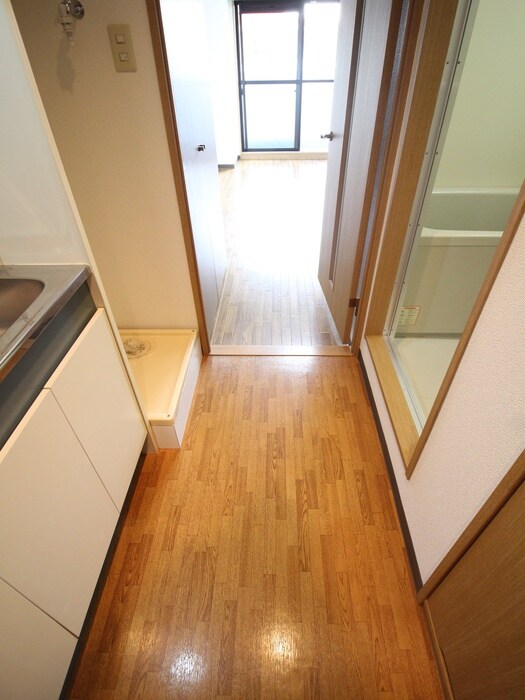 物件内観写真18　(廊下)