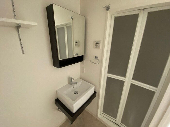 物件内観写真12　(洗面)