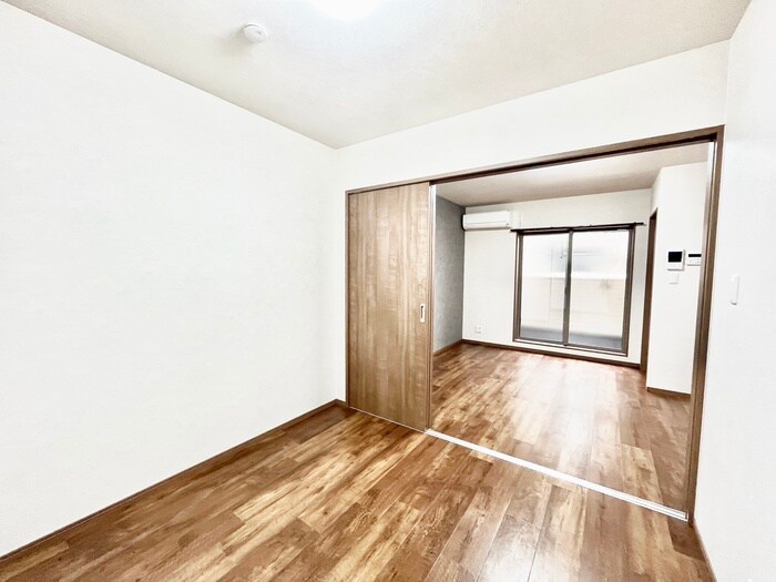 物件内観写真11　(居室)