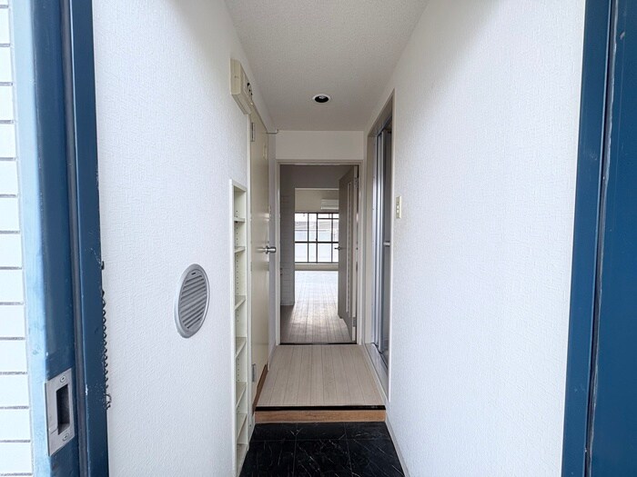物件内観写真14　(廊下)