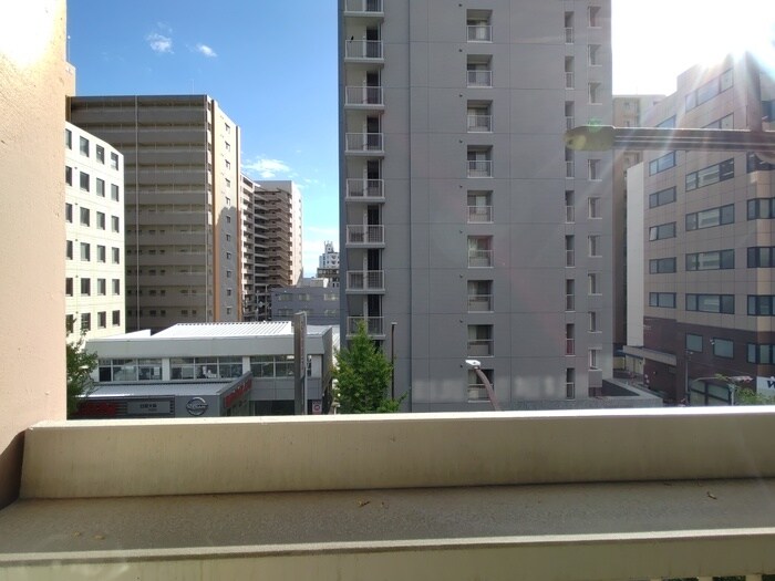 物件内観写真14　(室内からの展望)