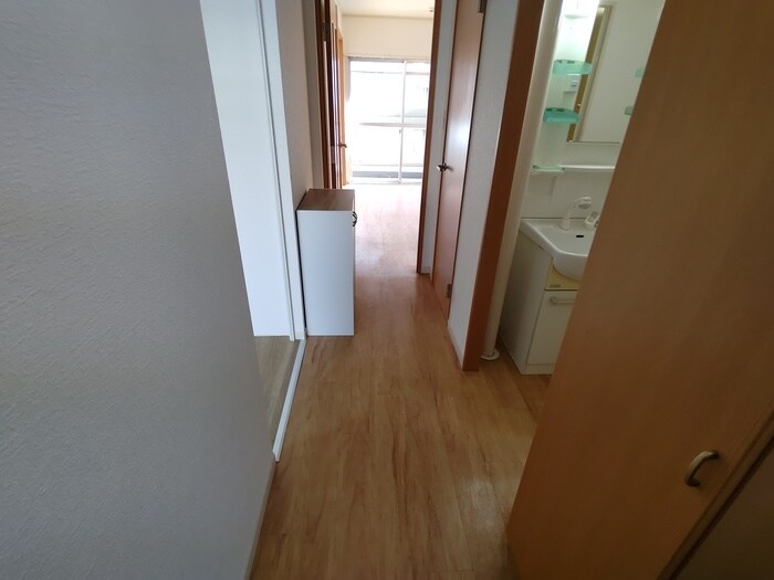 物件内観写真19　(廊下)