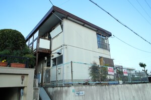 男山マンション外観写真