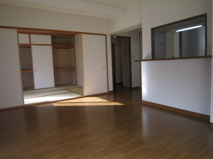 物件内観写真4　(居室)