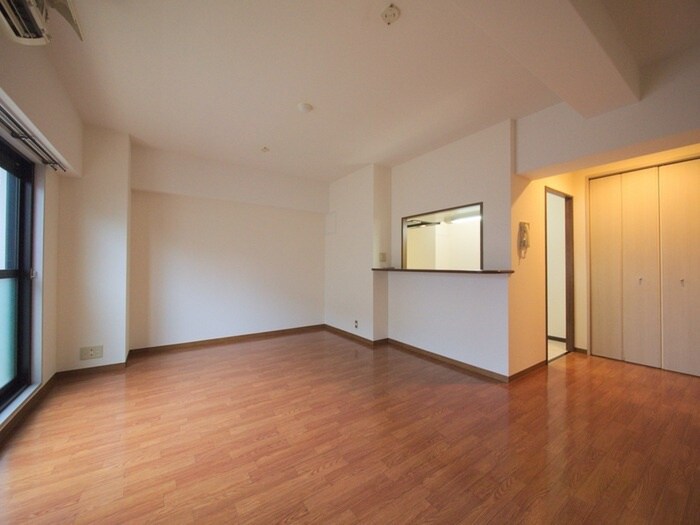 物件内観写真4　(居室)