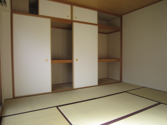 物件内観写真6　(居室)