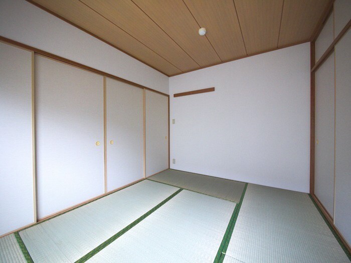 物件内観写真9　(居室)