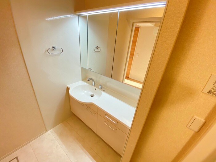 物件内観写真13　(洗面)