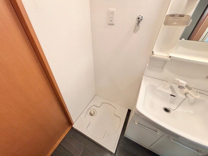 物件内観写真18　(洗濯機置場)