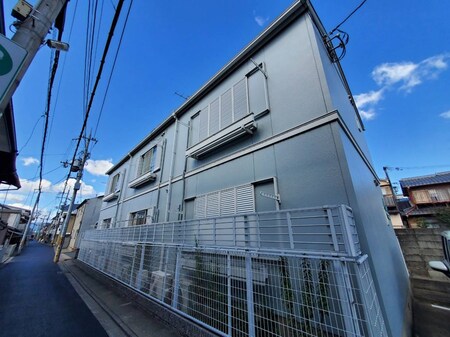 プチセルニヨン外観写真