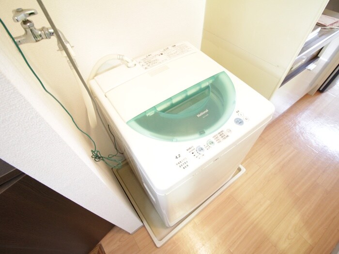 物件内観写真10　(洗濯機置場)