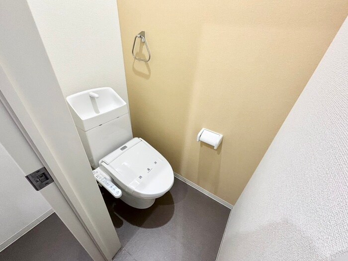 物件内観写真15　(トイレ)