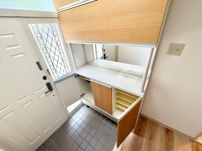 物件内観写真9　(靴箱)